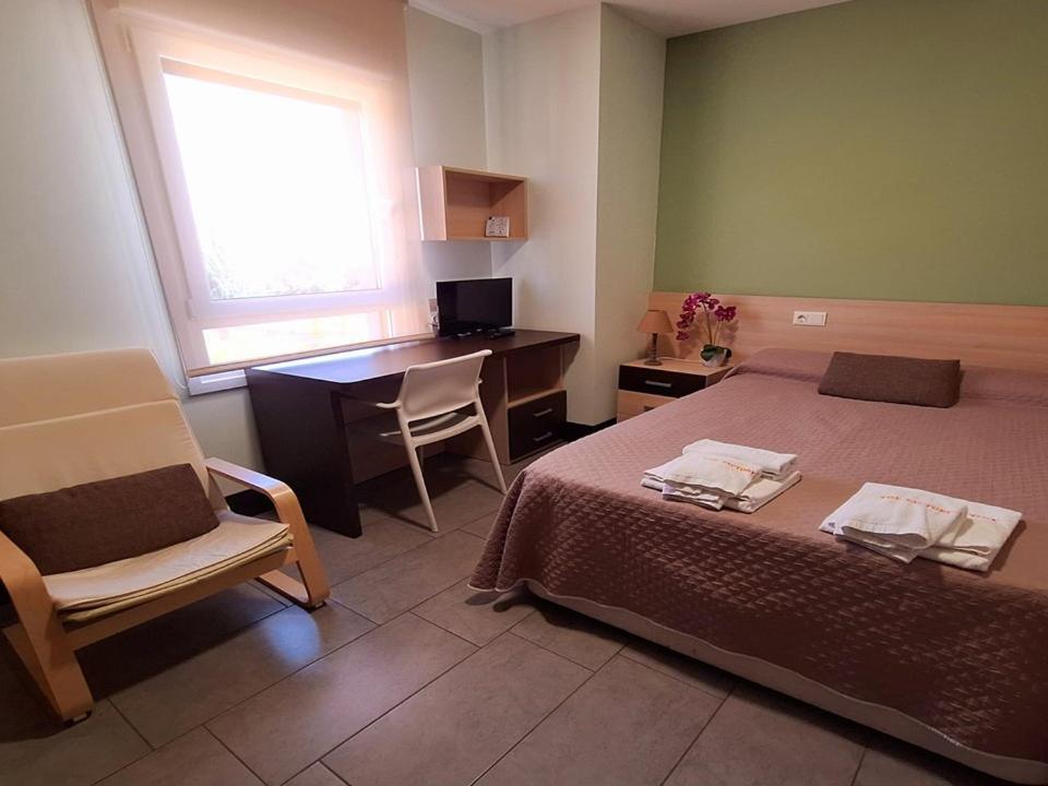 The Factory Residence Hall Segovia Bagian luar foto