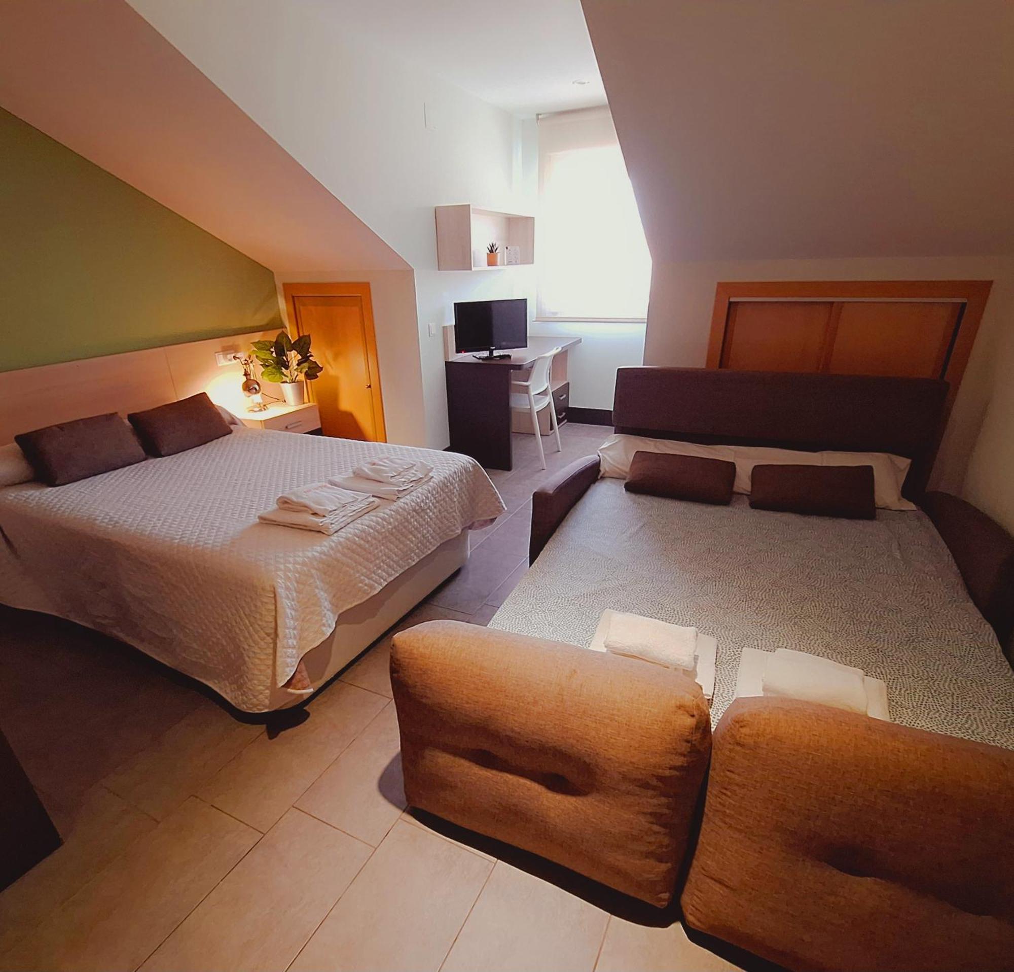 The Factory Residence Hall Segovia Bagian luar foto