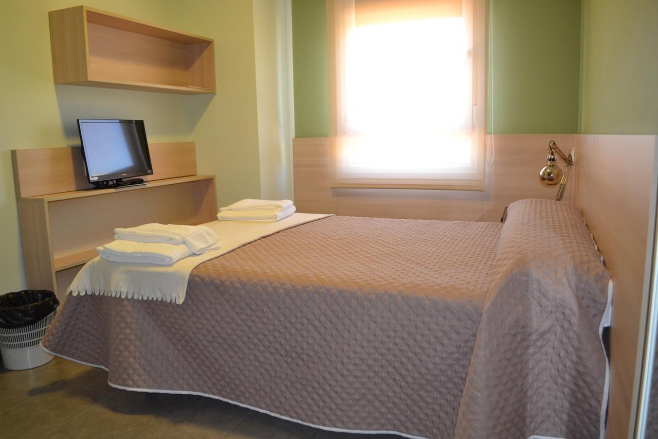 The Factory Residence Hall Segovia Bagian luar foto